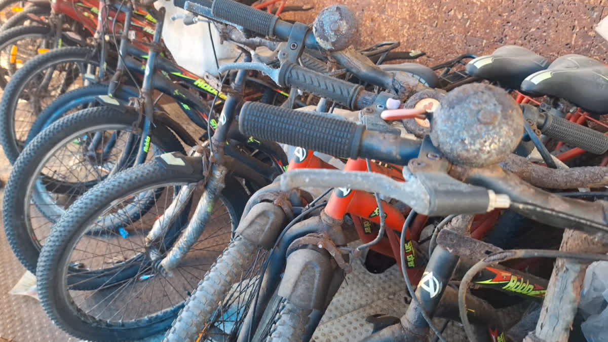 TWENTY BICYCLES GOTEESWARAM BEACH KOZHIKODE BEACH NEGLECT BY AUTHORITIES
