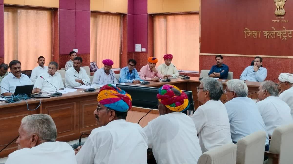 जयपुर कलक्ट्रेट में सरकार और किसानों के बीच वार्ता