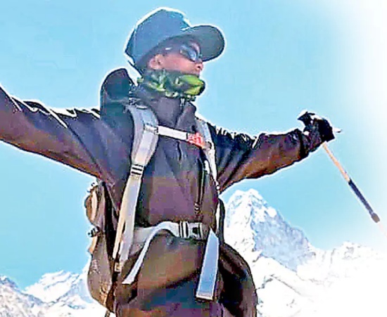 Disabled Student From Badvel Climb Mount Everest