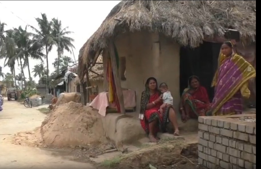 gobari river engulfs village of kendrapara madhurakul