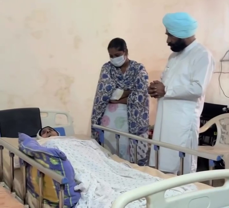 AAP MLA ENQUIRED HAWARA MOTHER