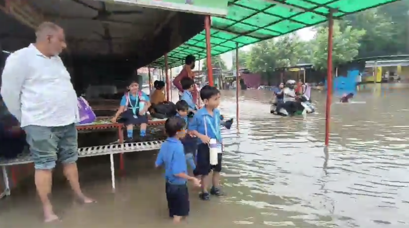 Haryana Politics on Gurugram WaterLogging Rao Inderjit Singh Bhupinder Hooda Randeep Singh Surjewala