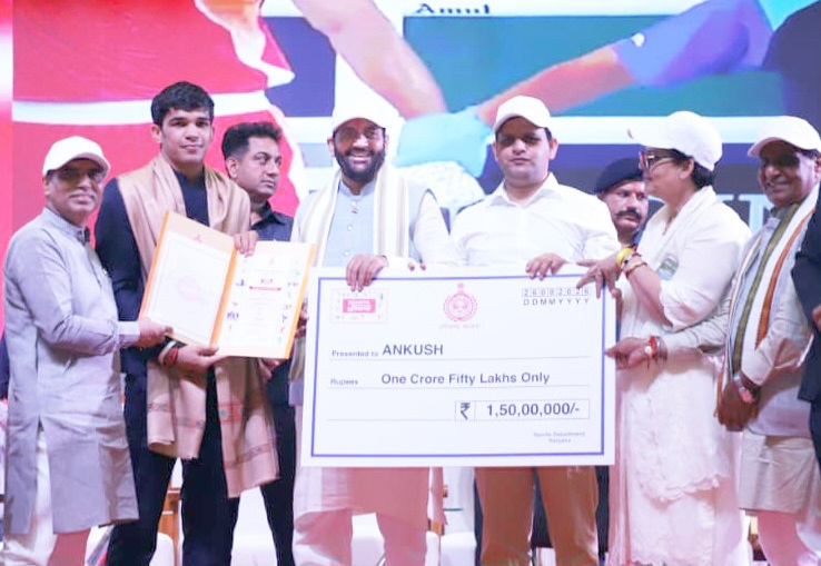 Chief Minister Nayab Singh Saini felicitated Commonwealth Games medalists and participants in Panchkula