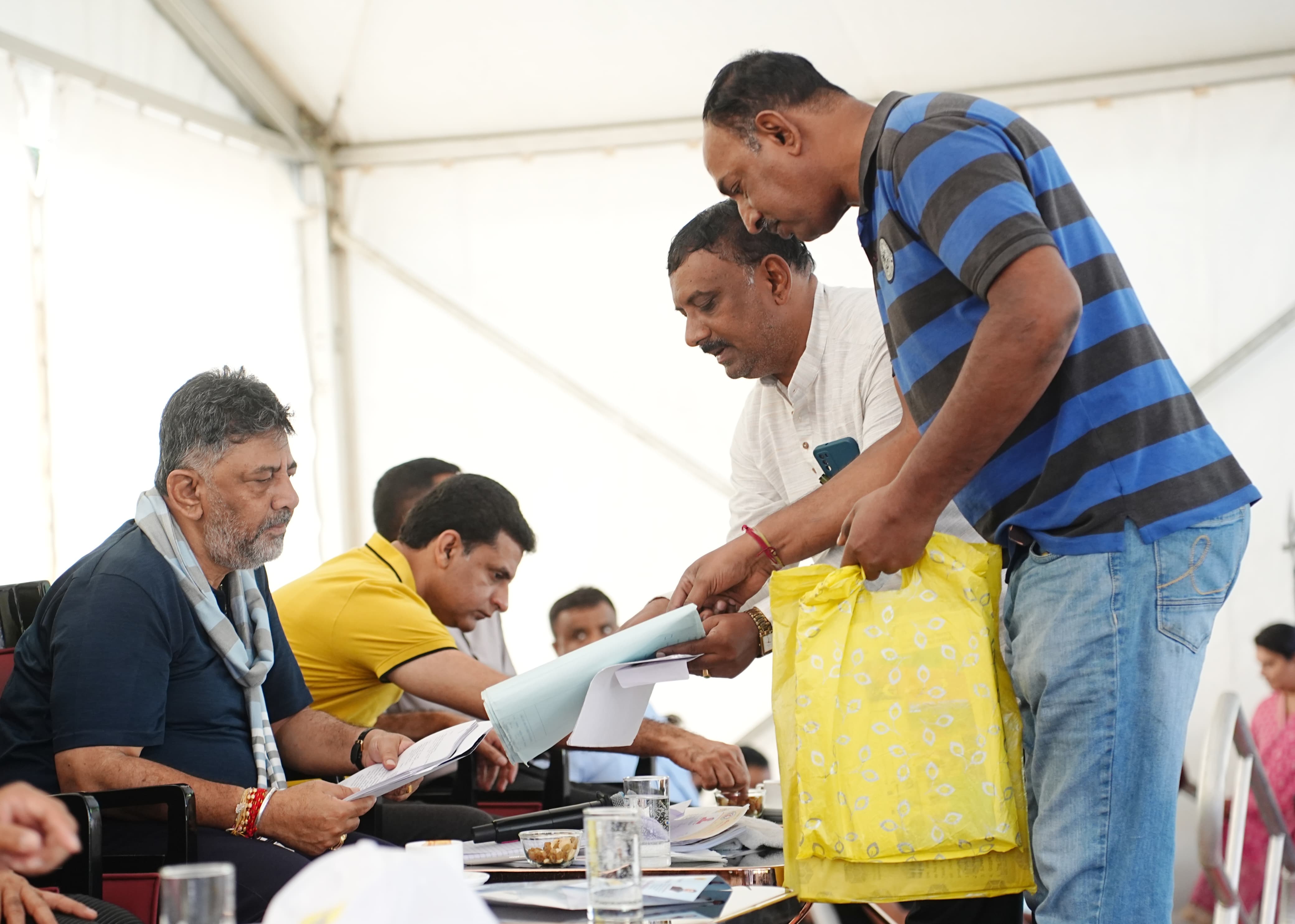 Bengaluru Cubbon park Bengaluru walk ಡಿಕೆ ಶಿವಕುಮಾರ್