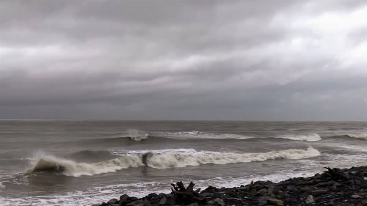 இன்று உருவாகிறது 'சென்யார்' புயல்’! மீனவர்களுக்கு வானிலை மையம் எச்சரிக்கை!