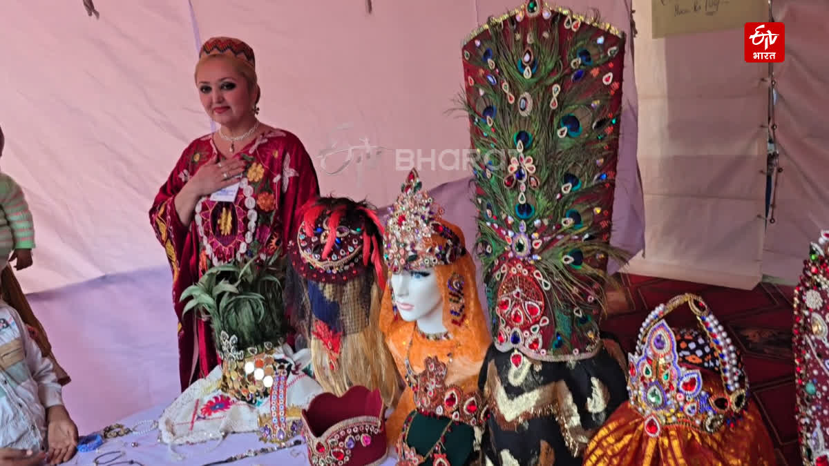 craftsmanship of artisans from other countries is attracting people at the International Gita Mahotsav 2025