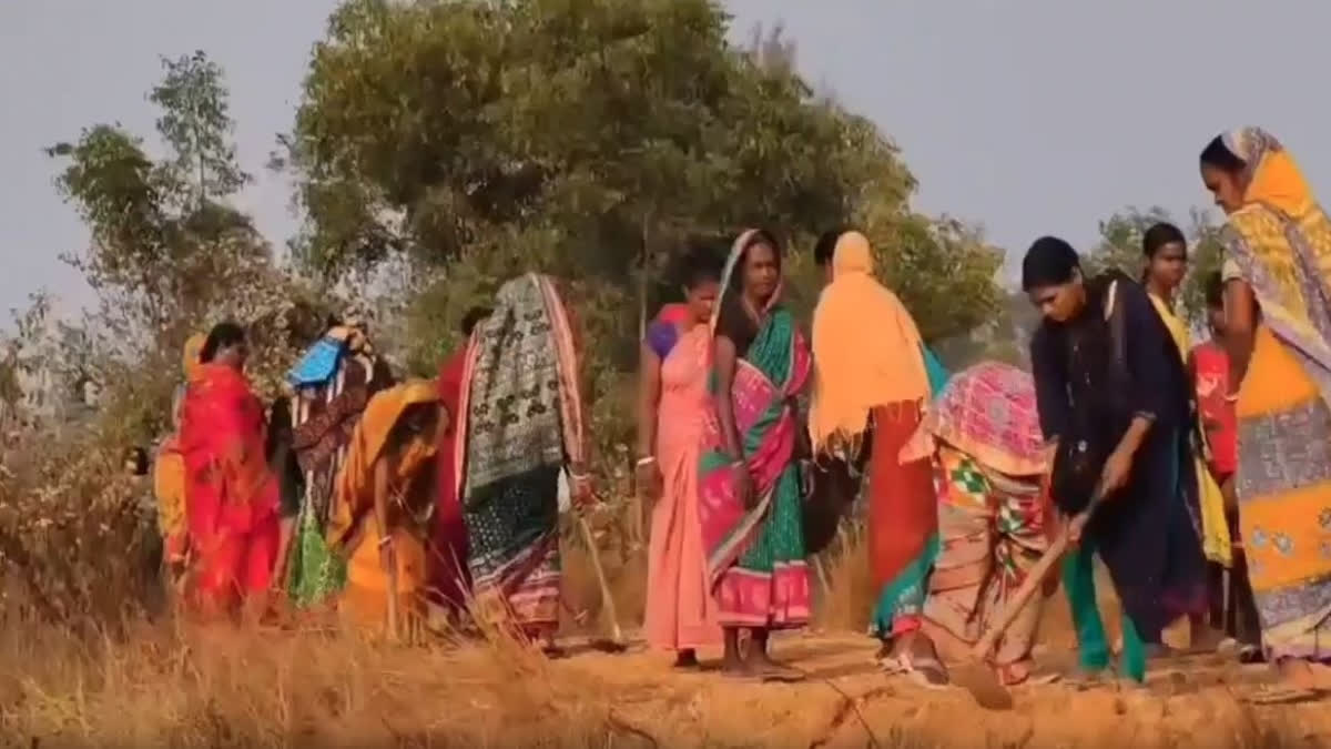 Deprived Of Basic Amenities, Ghumal Village Women In Odisha Build 1 KM Road In A Day Deprived Of Basic Amenities, Ghumal Village Women In Odisha Build 1 KM Road In A Day