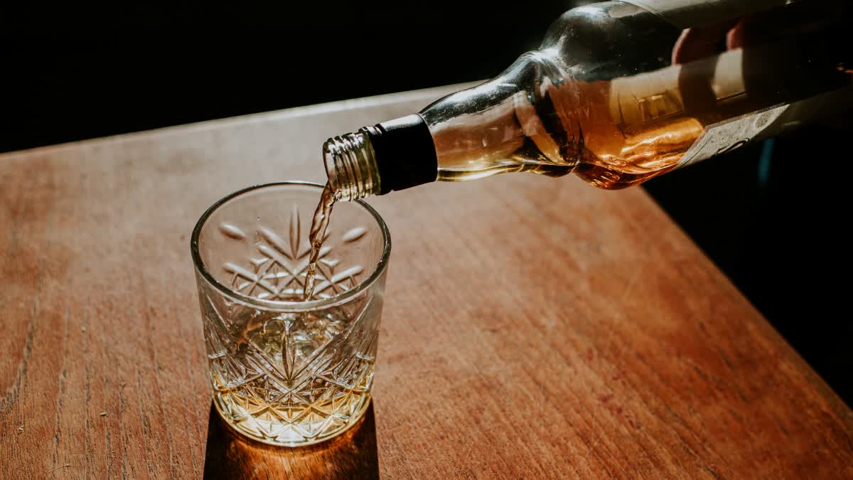 குறைந்த அளவு மது அருந்துவதும் வாய் புற்றுநோய் அபாயத்தை 50% அதிகரிக்கும்: ஆய்வில் தகவல்!