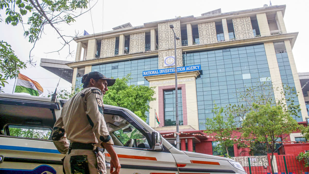 NIA Gives Access Of 400 Dossiers Database On Organized Crime Network To State Police Forces Delhi Police and Central Industrial Security Force (CISF) personnel stand guard outside the National Investigation Agency (NIA) headquarters in New Delhi