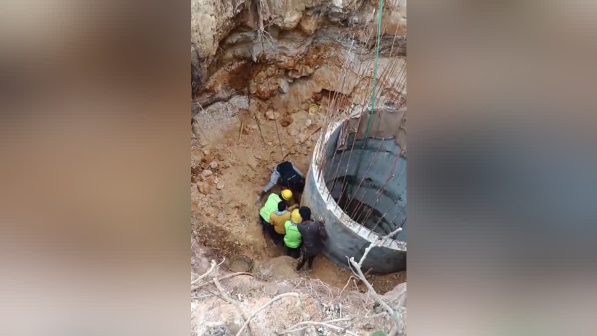 கிணறு தோண்டும் போது மண் சரிவு: இரண்டு தொழிலாளர்கள் உயிரிழப்பு