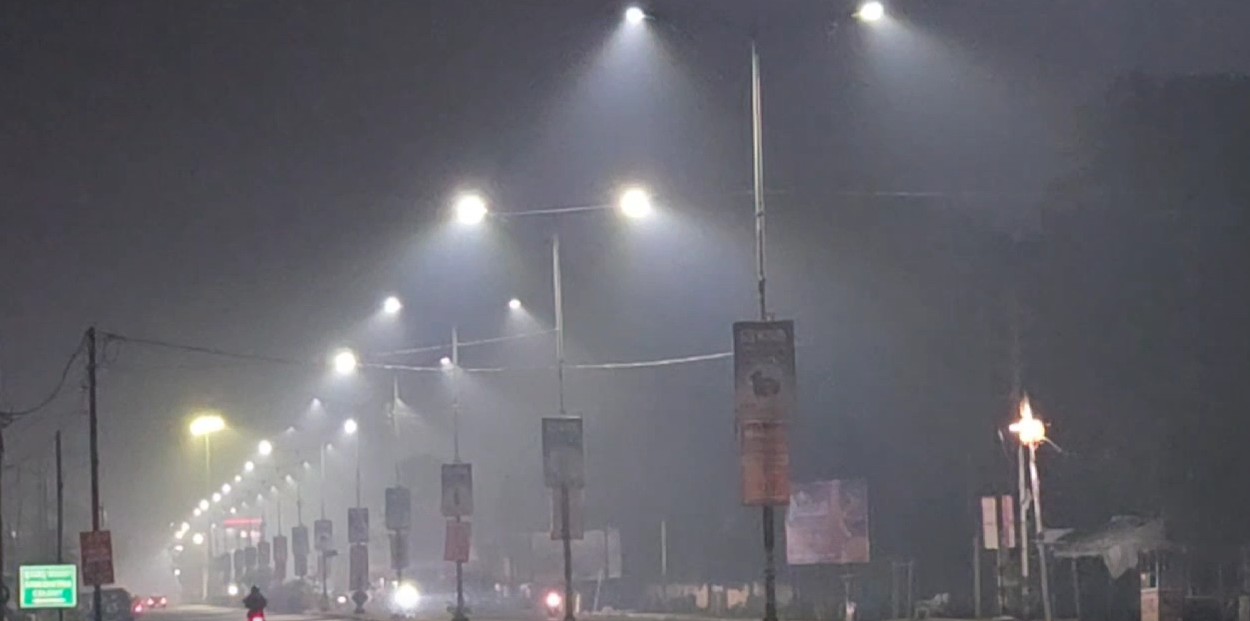 ବାଲେଶ୍ୱରରେ ସେତେ ଅଧିକ ମାତ୍ରାରେ କଳ କାରଖାନା କାର୍ଯ୍ୟକ୍ଷମ ନୁହେଁ । ତଥାପି ପ୍ରଦୂଷଣ ବଢିବା ପଛରେ ନୂଆ କରି ତିଆରି ହେଉଥିବା ଜାତୀୟ ରାଜପଥର ଧୂଳି ଦାୟୀ ବୋଲି ମତ ପ୍ରକାଶ ପାଉଛି ।