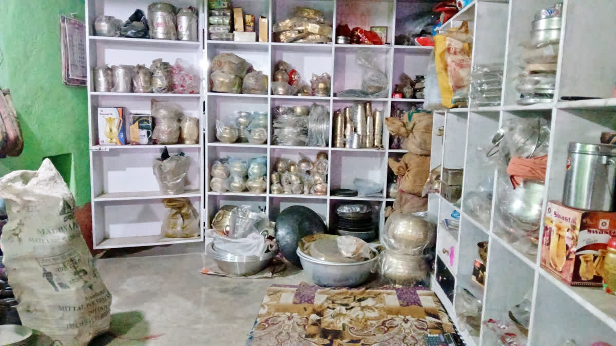 Will The Copper, Bronze And Brass Craftwork Of Gaya's Kenar Village Become History? A forlorn shop in Kenar selling locally made utensils