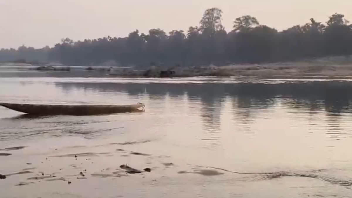 Assam: Country Boat Sinks In Brahmaputra, Six Missing ASSAM BOAT SINKS
