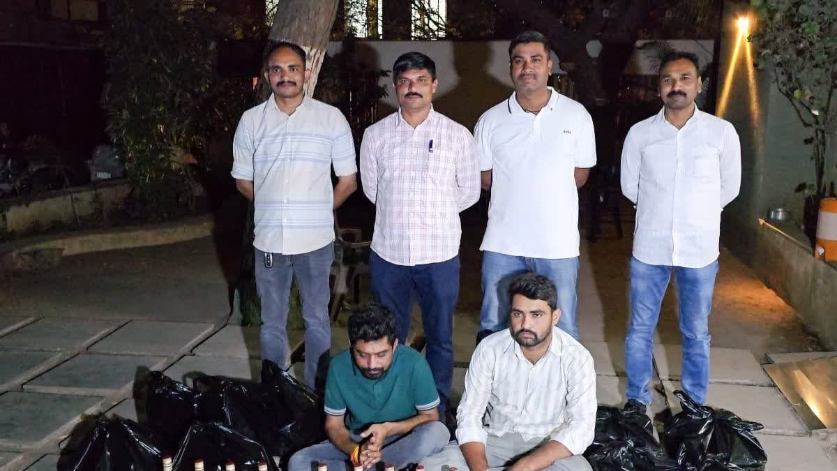 અમદાવાદ હાઇવે પર પકડાયેલી કારમાંથી મળ્યો દારૂનો જથ્થો, બે લોકોની અટકાયત