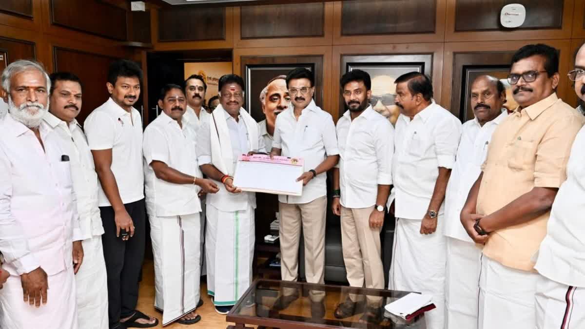 former cm of tamil nadu Panneerselvam joins DMK