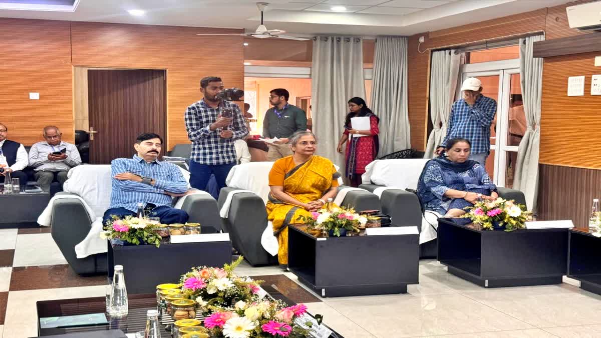 Mahanadi Tribunal Team