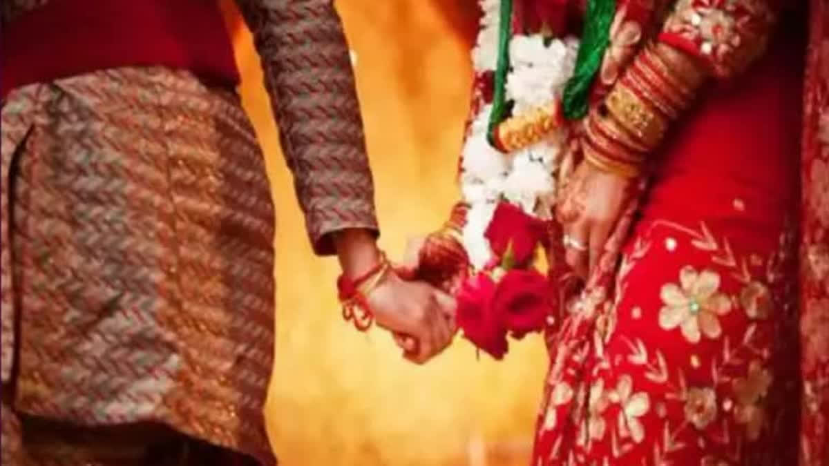 દેશભરમાં અલગ-અલગ ધર્મો અને પરિસ્થિતિઓ મુજબ વિવિધ કાયદા લાગુ પડે છે