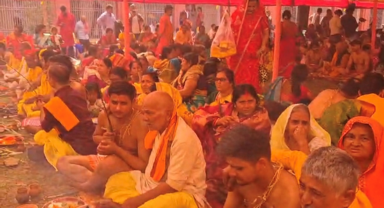 255 Baruas wore sacred thread