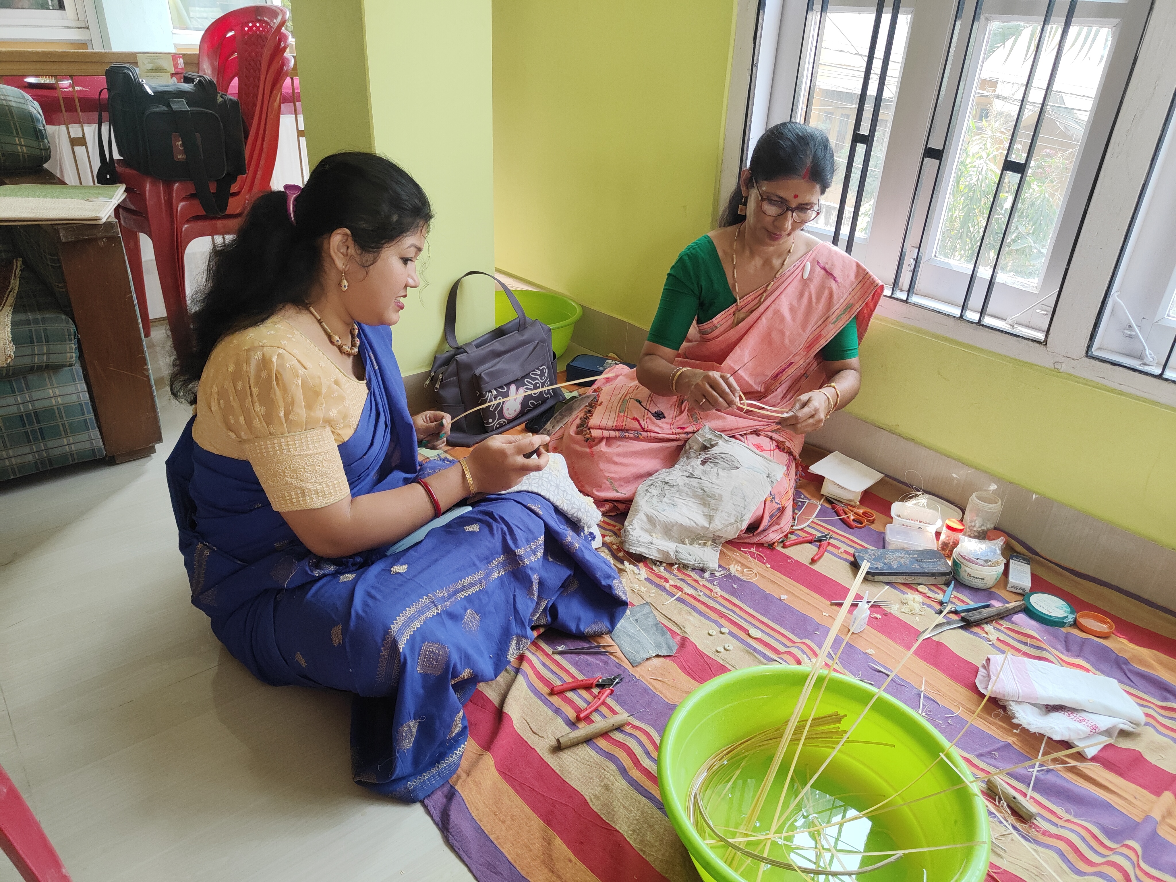 മുളയാഭരണങ്ങൾ  ഫാഷൻ ലോകത്തെ കരകൗശലം  കരകൗശല ആഭരണങ്ങള്‍  മുള കൊണ്ടുള്ള വസ്‌തുക്കള്‍