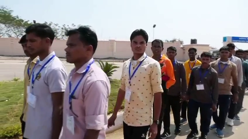 Surrendered Maoists visit the Assembly