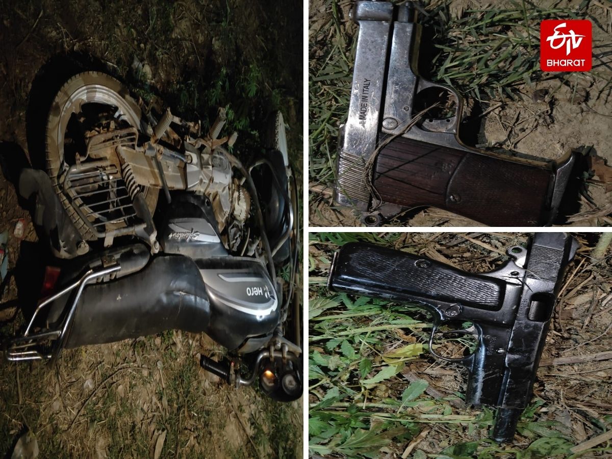 बदमाश के पास से बाइक औऱ दो हथियार बरामद हुआ है.