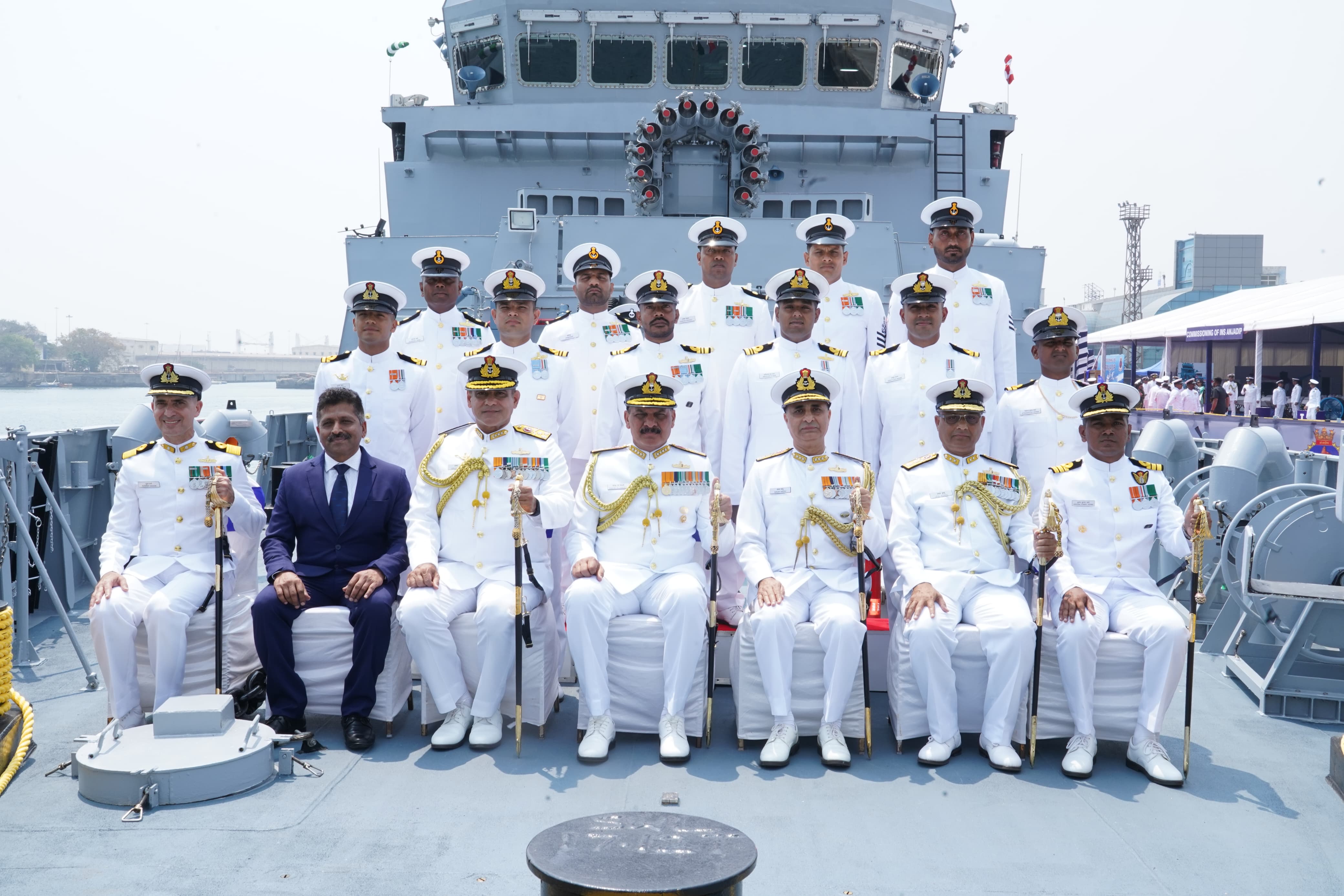 ഇന്ത്യൻ നാവികസേന പുതിയ കപ്പൽ ഐഎൻഎസ് അഞ്ചദ്വീപ് യുദ്ധ കപ്പൽ അഡ്മിറൽ ദിനേഷ് കെ ത്രിപാഠി ആൻ്റി സബ്മറൈൻ യുദ്ധ കപ്പൽ