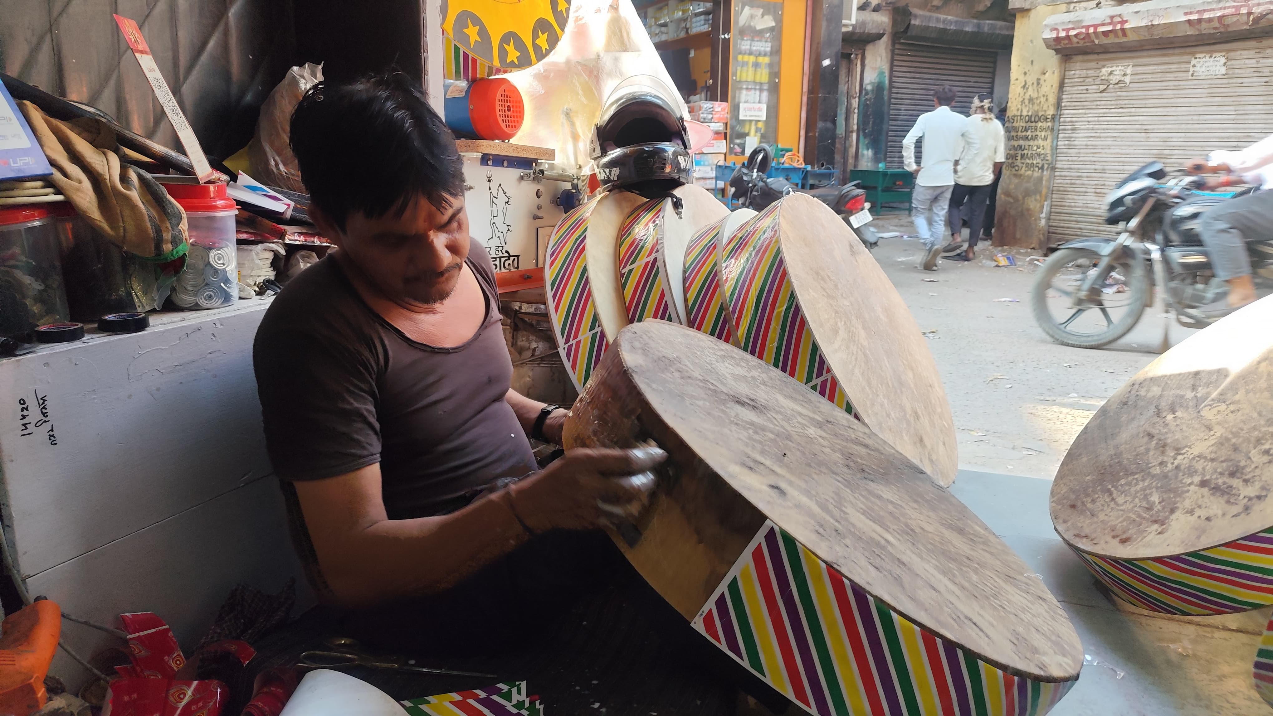 आधुनिकता के बावजूद पारंपरिक चंग का क्रेज