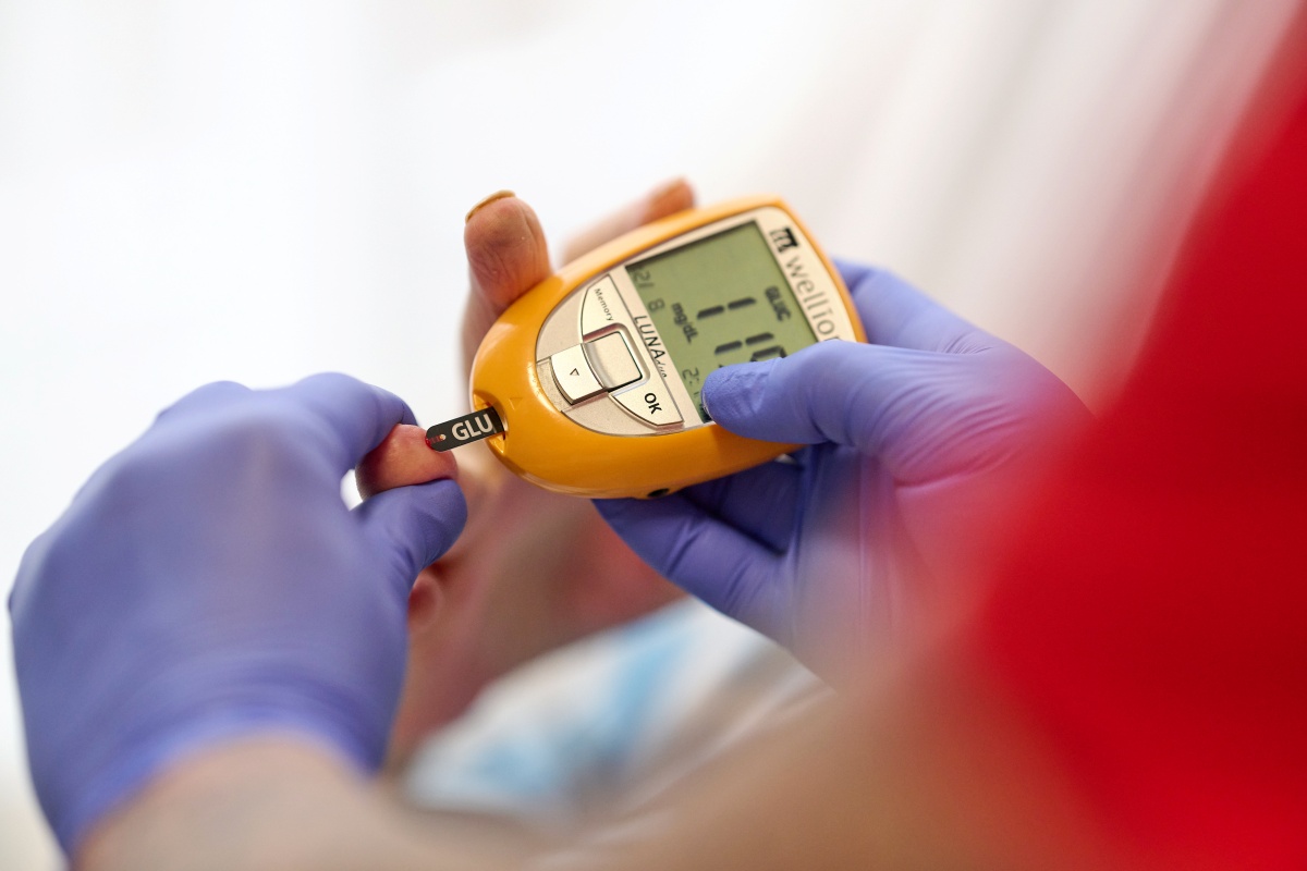 Glucose monitoring device