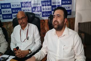 Regional Director North, Ramesh Mishra, Registrar of Companies, Haamid Bukhari (R) and KCC&I representatives in Srinagar.