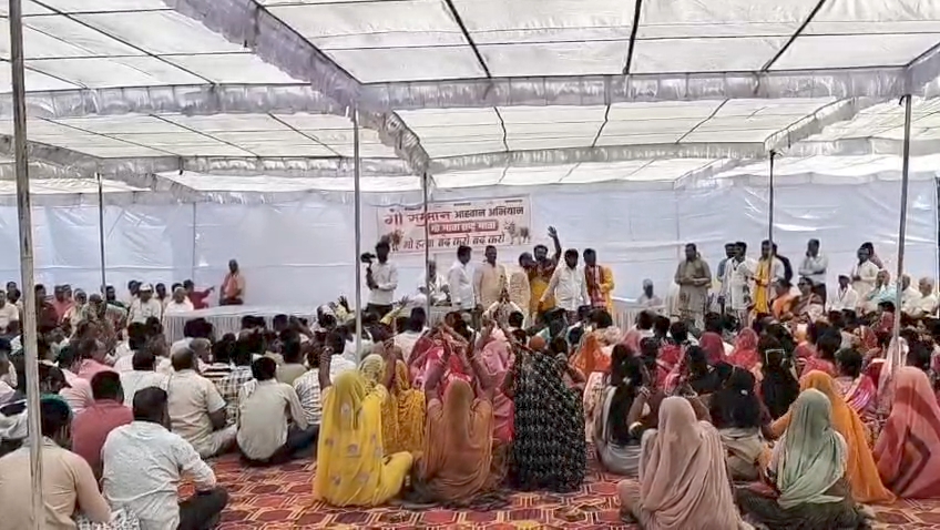 Taking a pledge to elevate the Cow Mother to the status of the Mother of the Nation