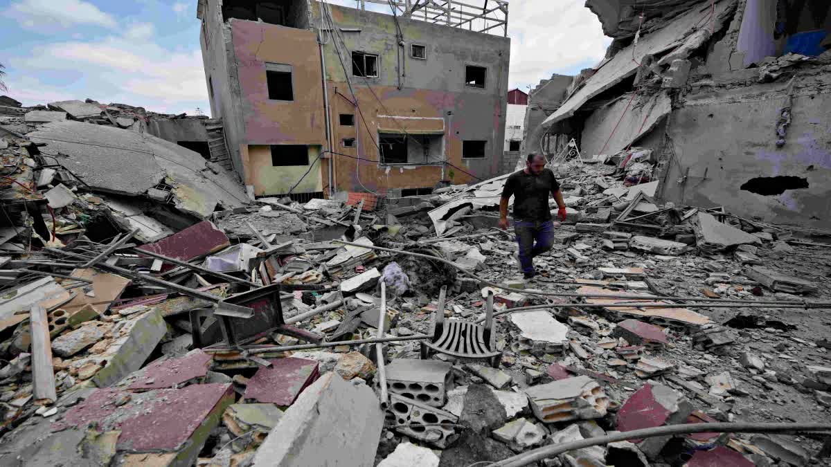 HEZBOLLAH CEASEFIRE VIOLATION  ISRAEL DEFENSE FORCES ATTACK  SOUTH LEBANON  Israel and Hezbollah clash