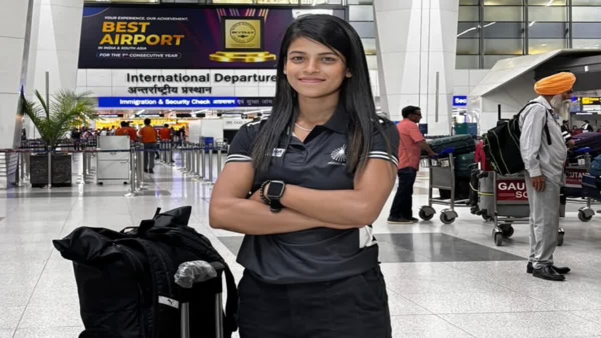 INTERNATIONAL WOMEN HOCKEY UMPIRE