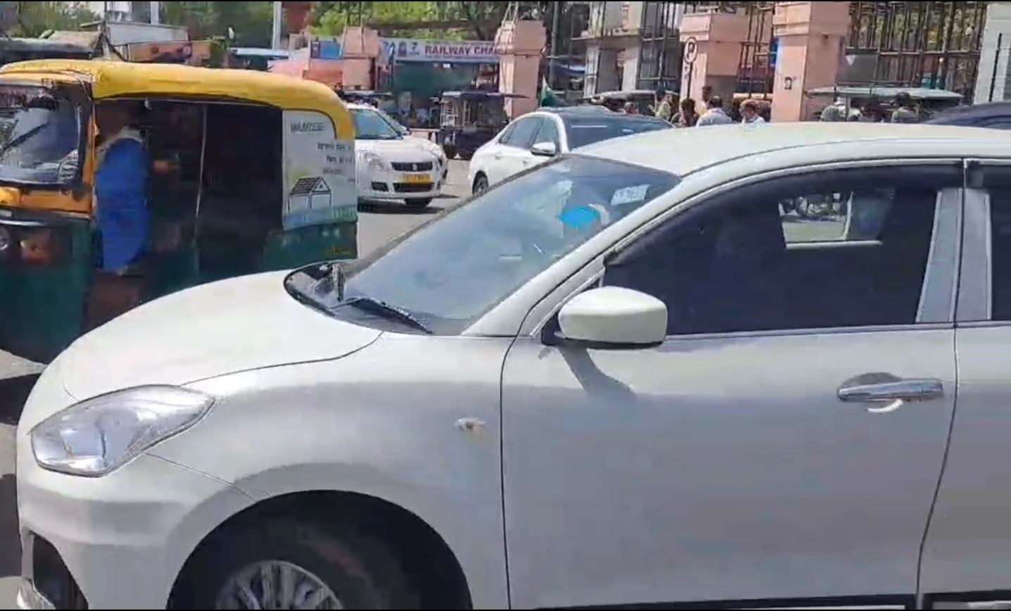 कैब-बाइक संचालक भी हैं परेशान