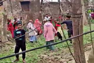 VILLAGERS ATTACK BETTIAH POLICE