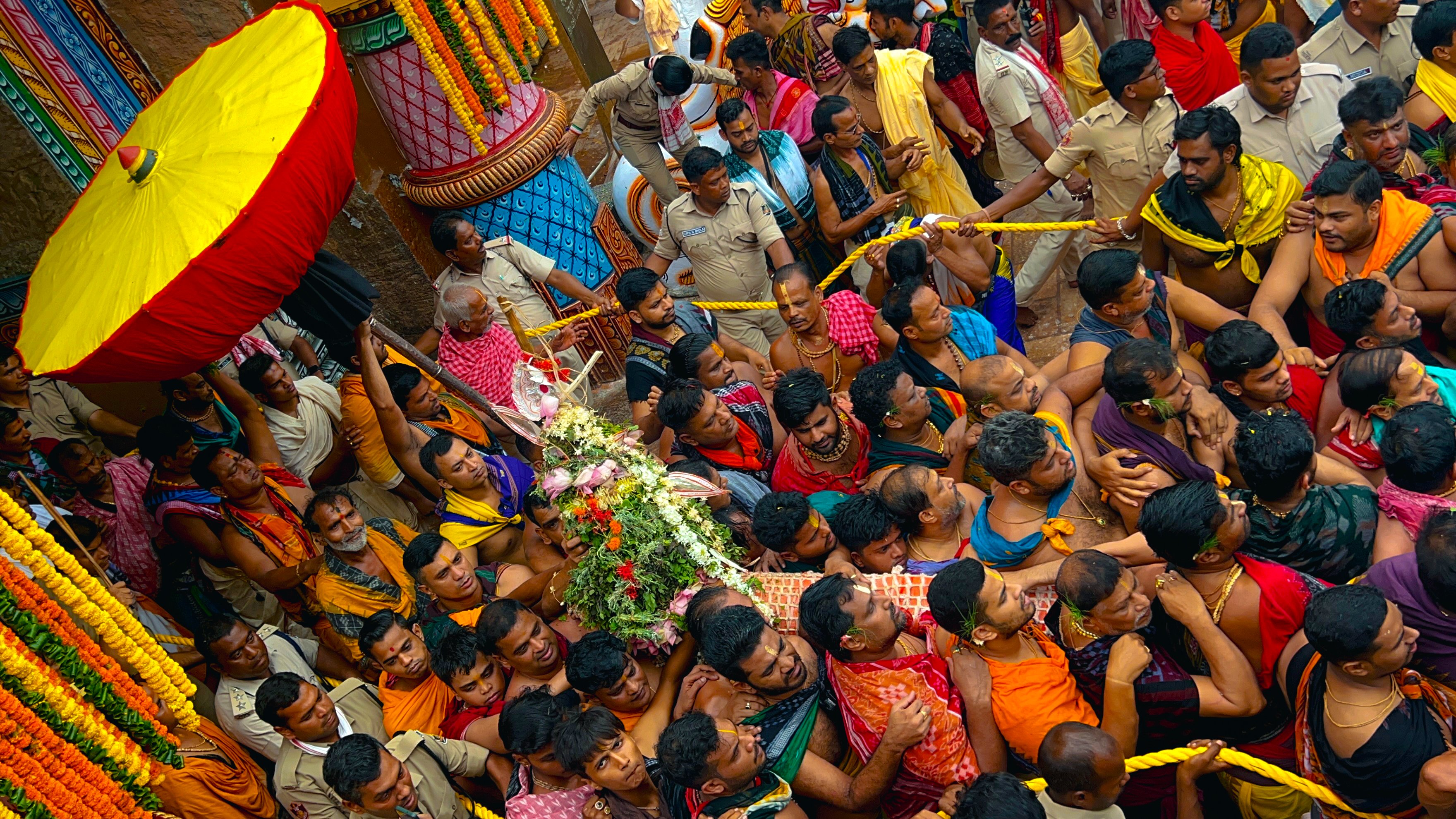 Puri Jagannath Rath Yatra 2025 LIVE: Pahandi Begins, Lord Balabhadra Steps Out Of Srimandir To Embark On Annual Sojourn To Gundicha Today