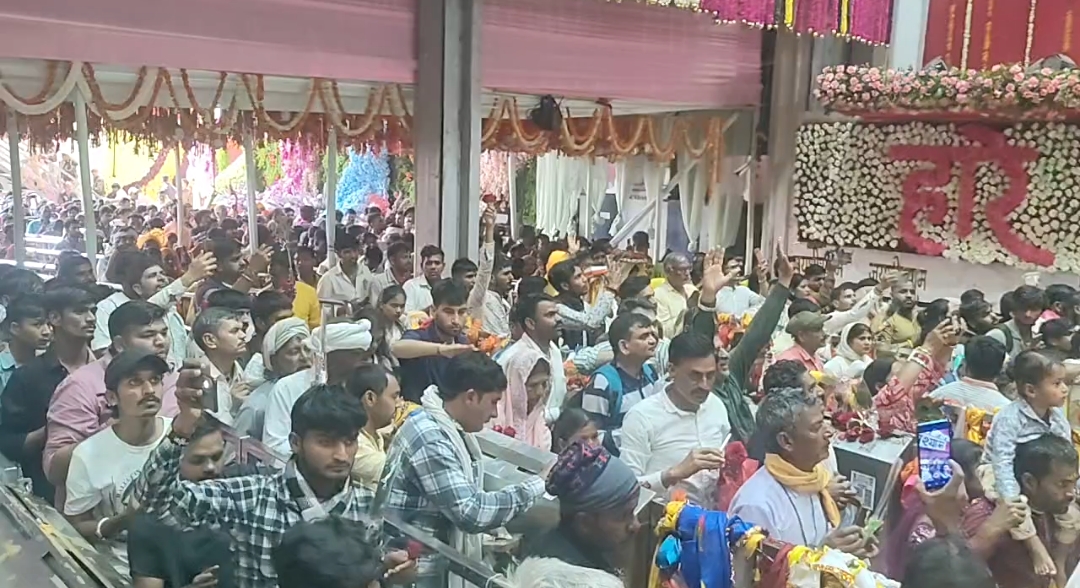 बाबा श्याम के दरबार में 3.25 लाख भक्तों ने टेका शीश