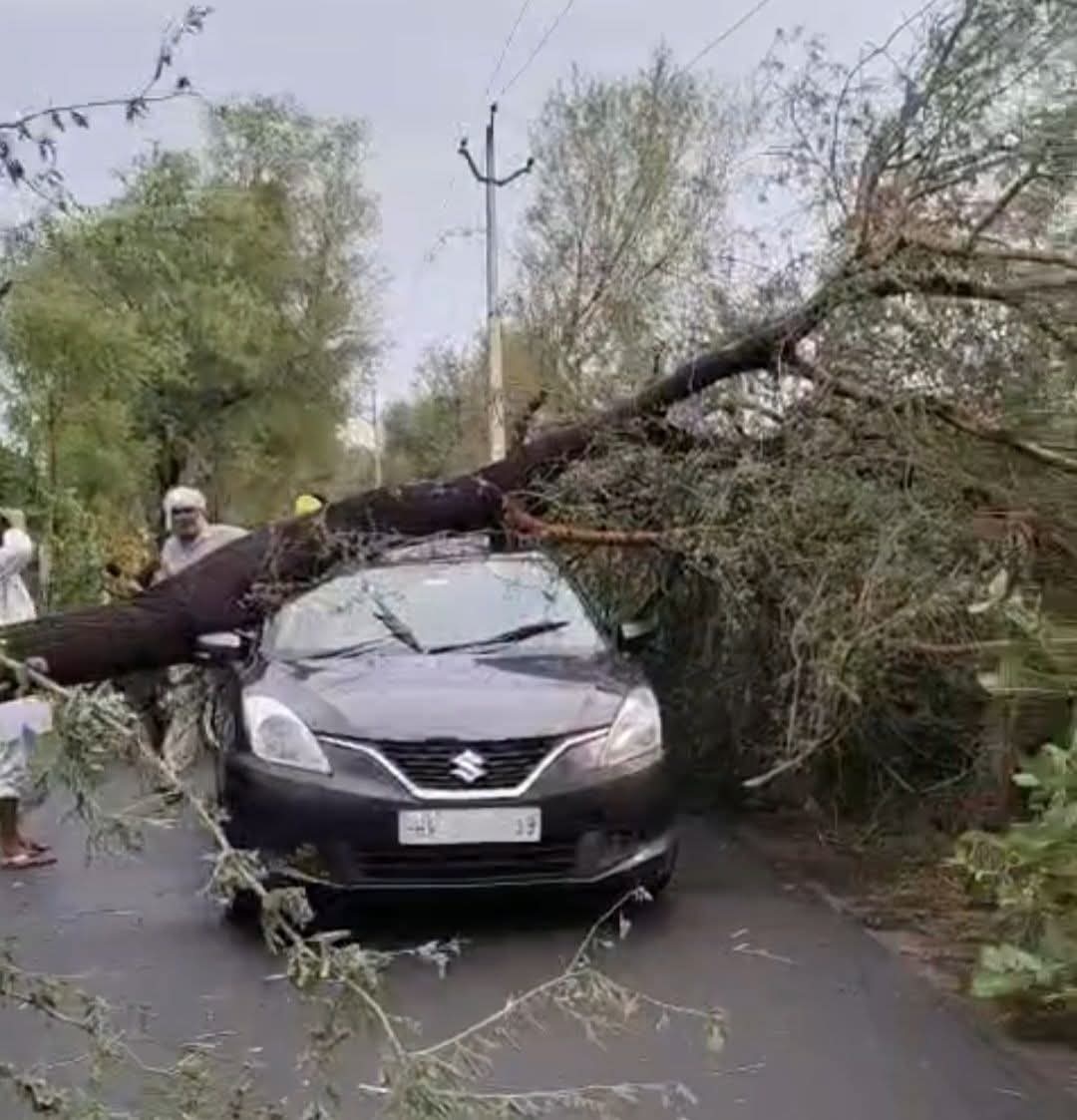 Thunderstorm in Sirsa