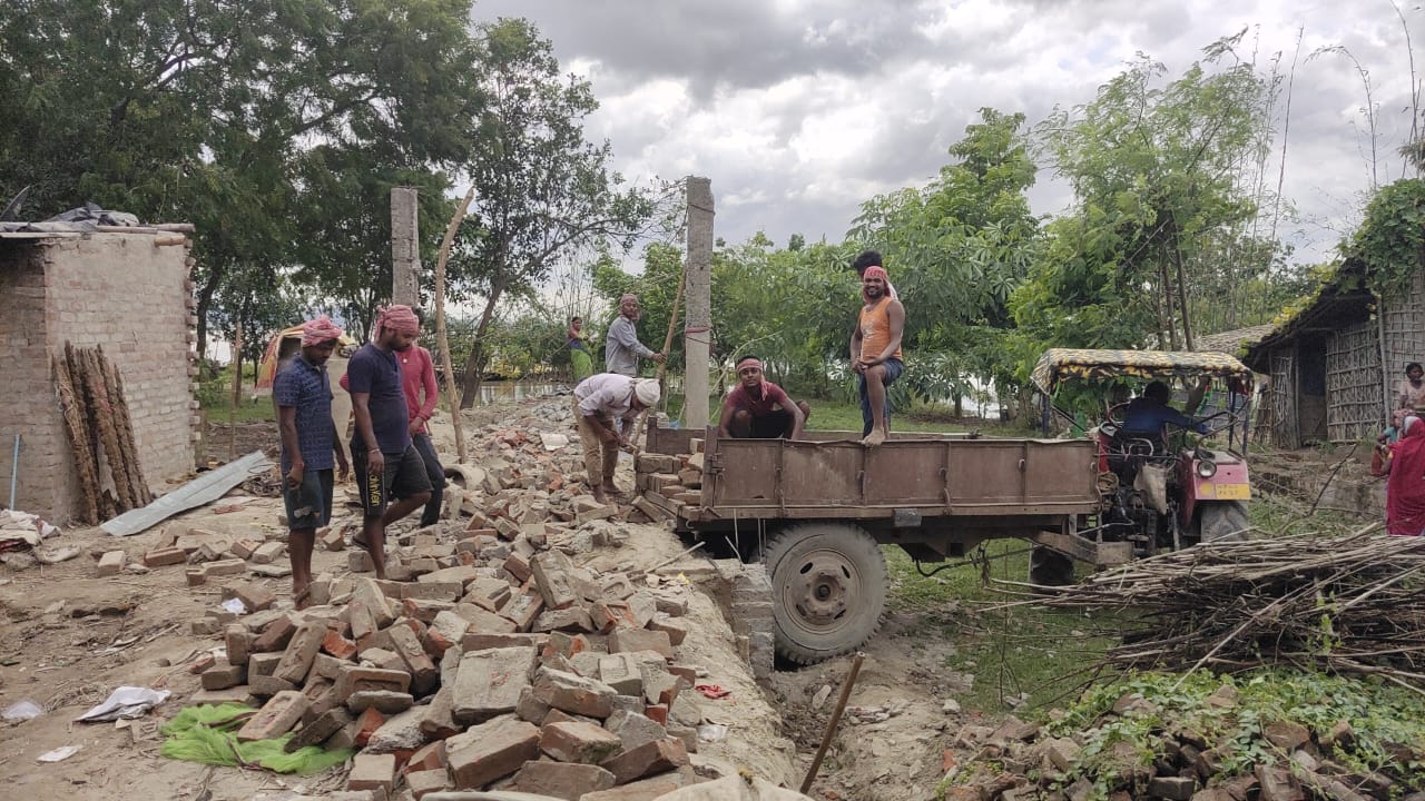 Villegers demolish their houses in anticipation of bigger damages.