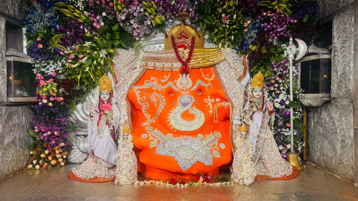 INDORE KHAJRANA GANESH DECORATION