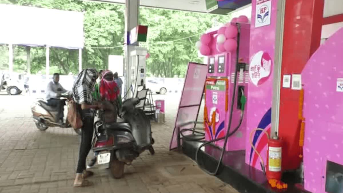 NO HELMET NO PETROL IN DURG