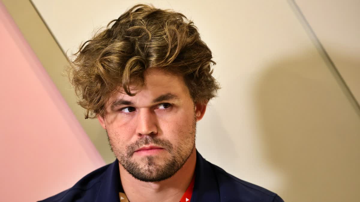 DELHI BOY BEATS CARLSEN  DELHI BOY BEATS MAGNUS CARLSEN  VANDAN SAWAI VS MAGNUS CARLSEN  15 YEAR OLD BEATS MAGNUS CARLSEN