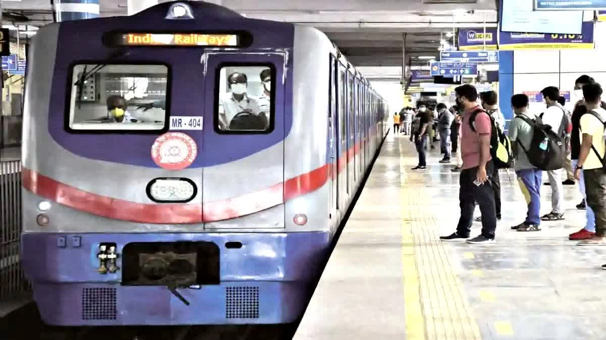 KOLKATA METRO SERVICE DISRUPTED