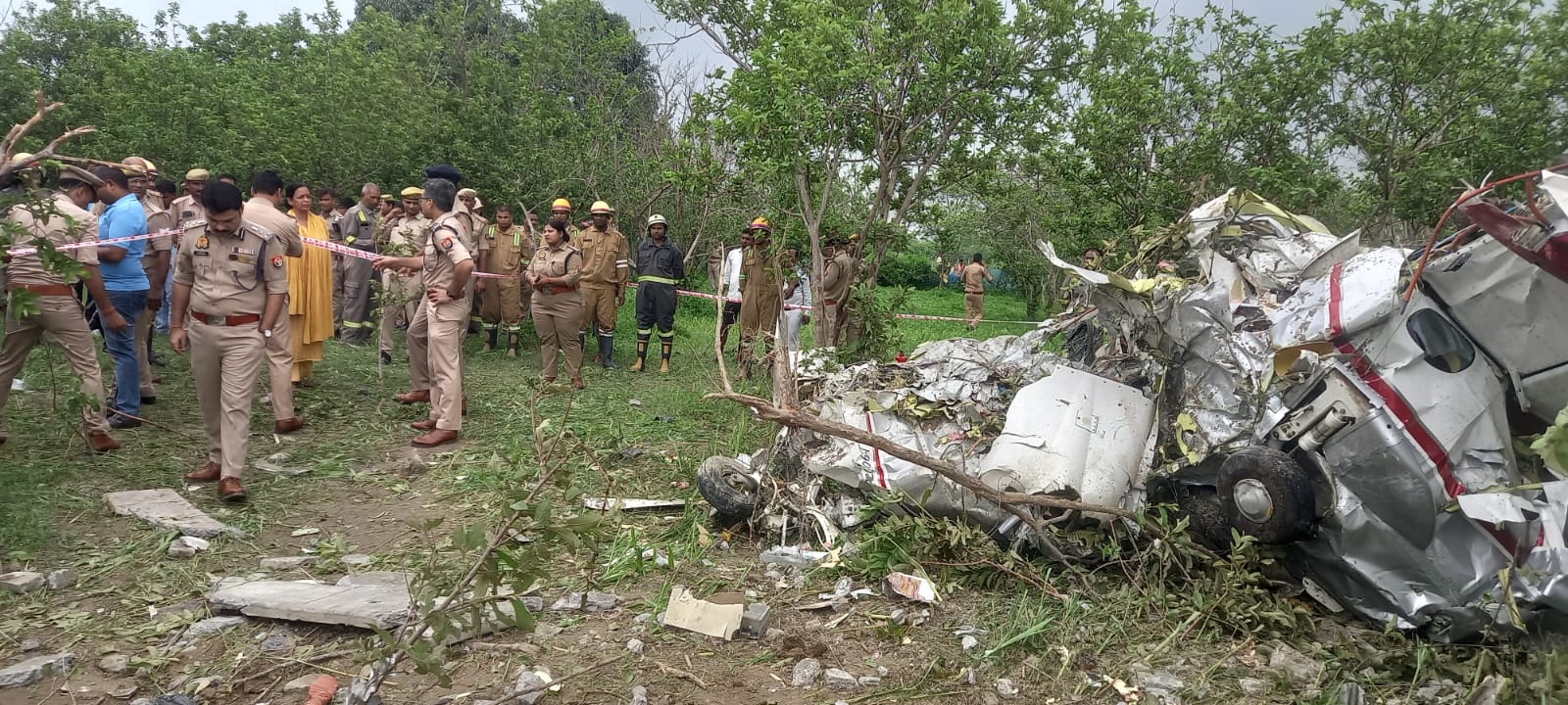 two-pilots-killed-in-trainer-aircraft-crash-in-kanpur
