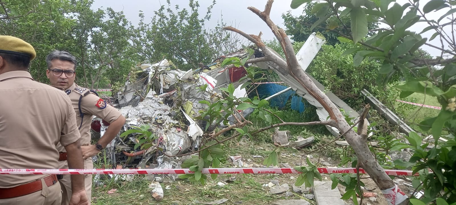 two-pilots-killed-in-trainer-aircraft-crash-in-kanpur