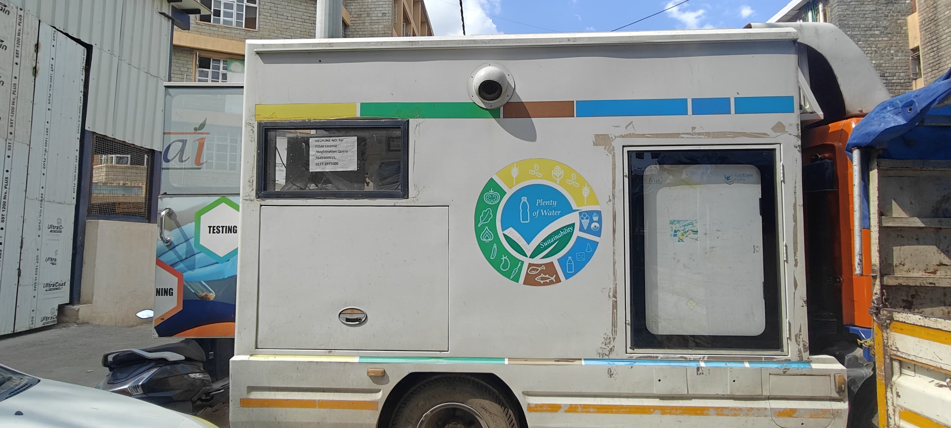 Mobile food testing lab