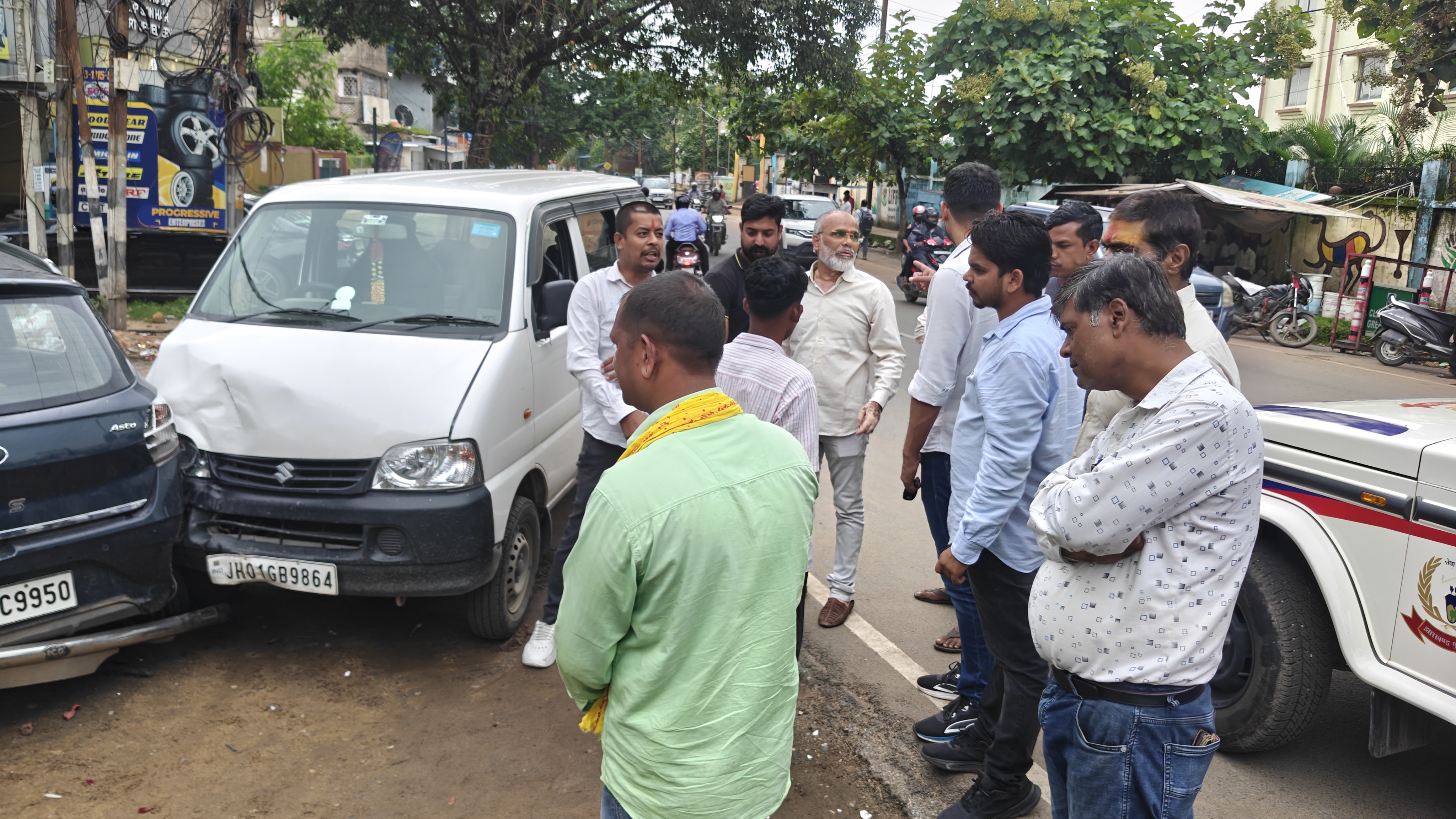 City traffic system in disarray due to Rakhi market in Ranchi
