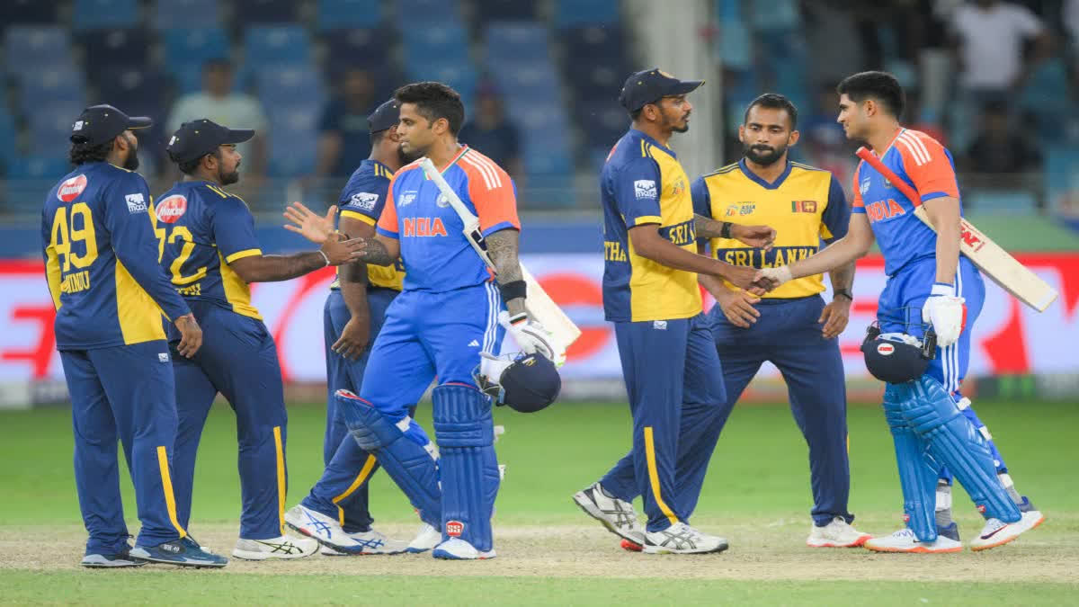ind vs sl asia cup 2025 super four india beats sri lanka in super over Urdu News