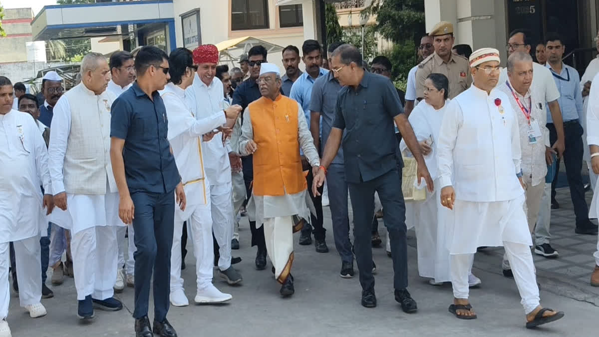 Governor Bagde reached Shanti Van