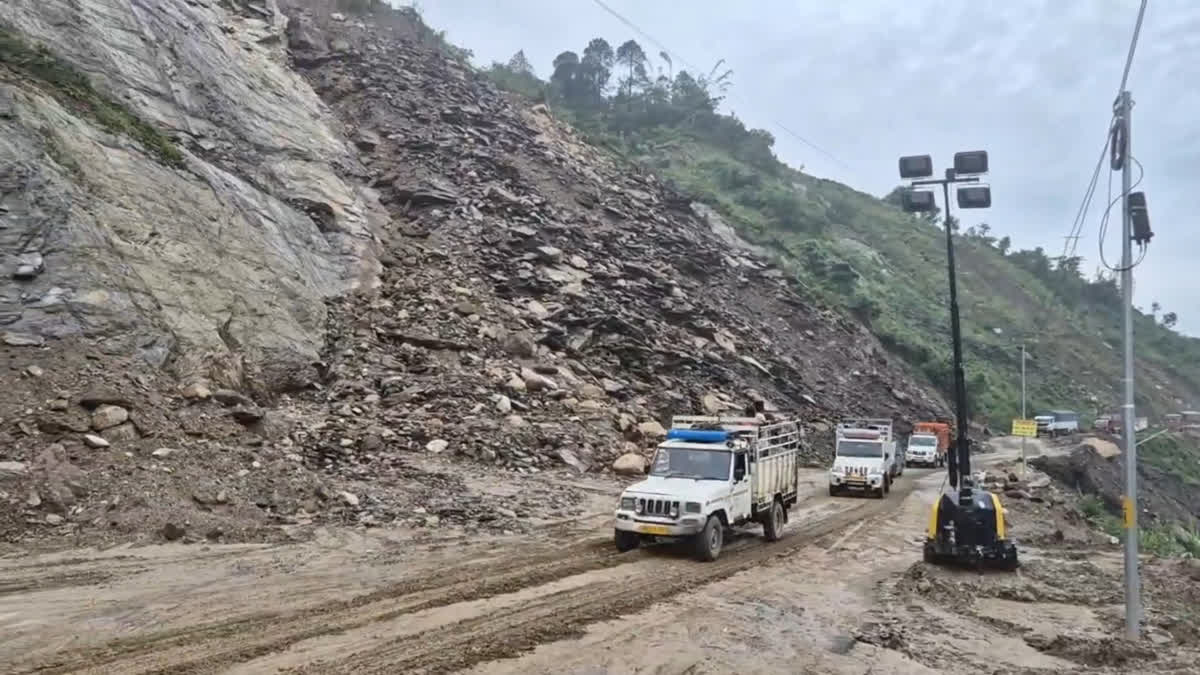 A series of natutural disasters has made it diffcult for the tourism sector to stay afloat.