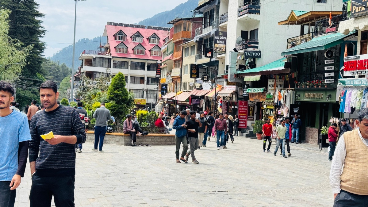 The Himachal Pradesh Tourism Development Corporation (HPTDC) decided to hand over 14 loss-making hotels to private owners in July.